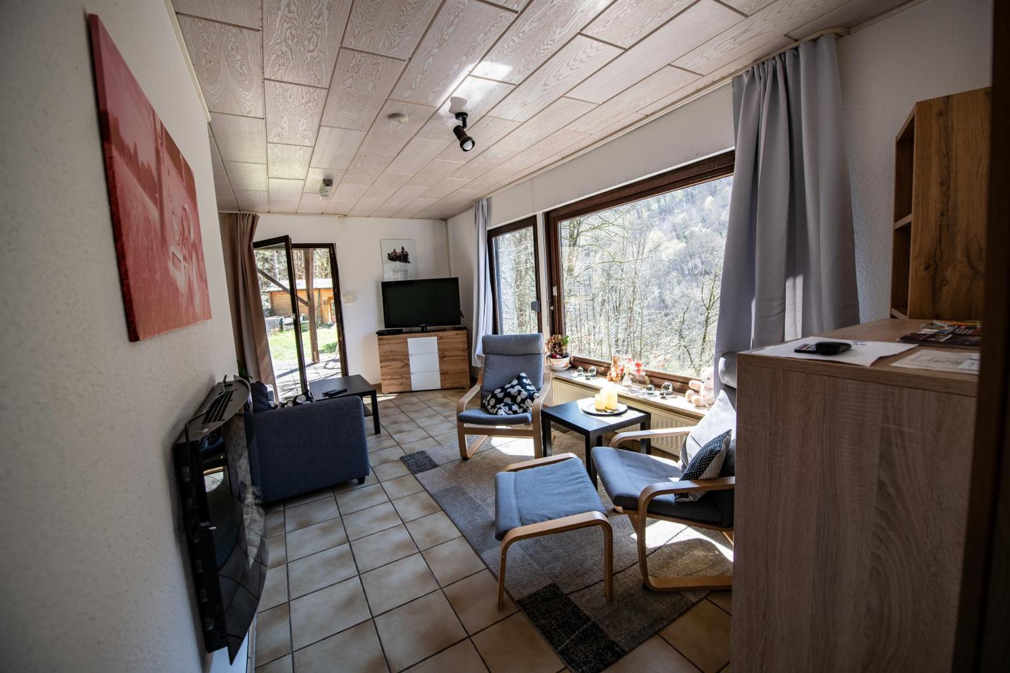 Schoene Ferienwohnung In Ruhiger Lage Altena Esterno foto