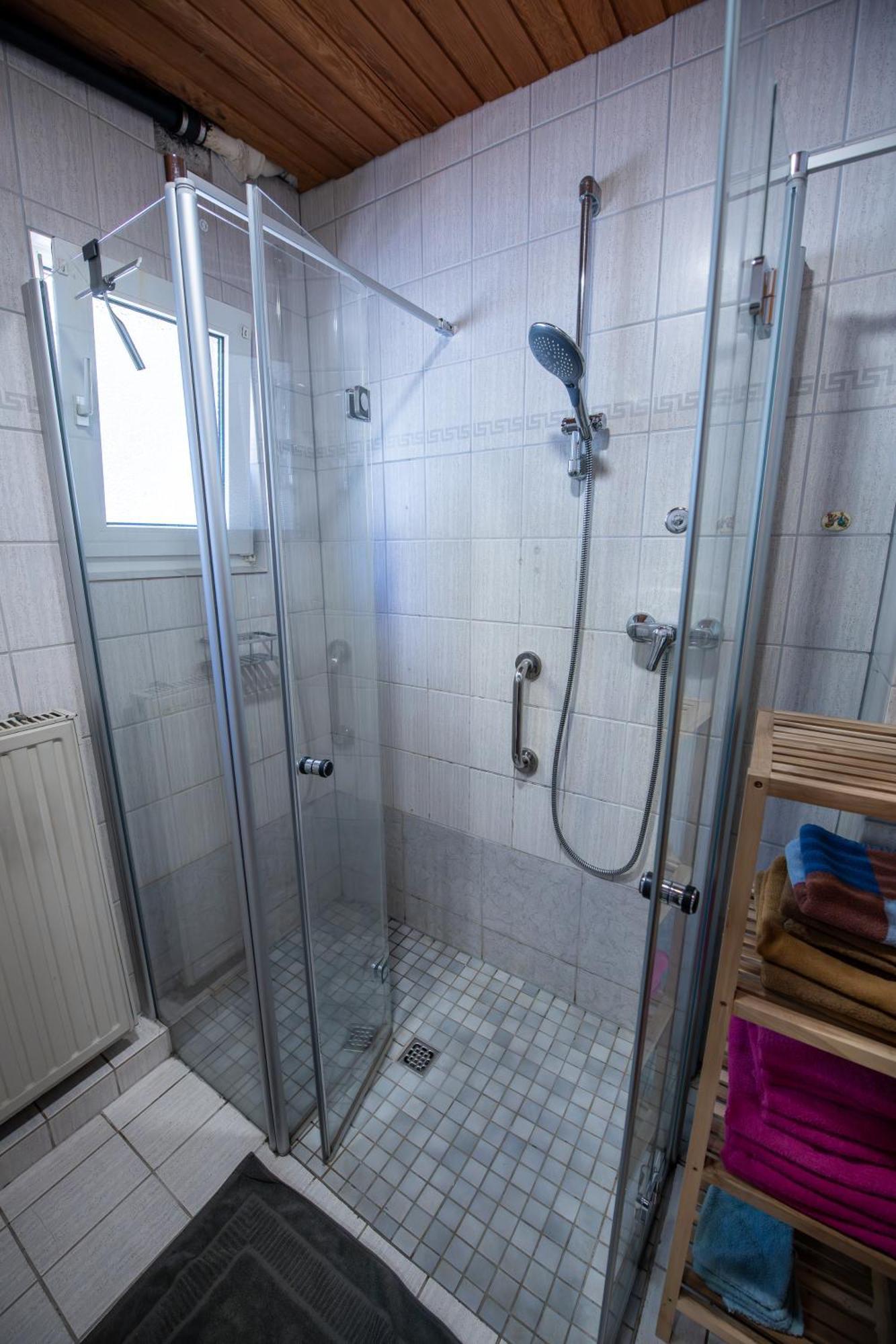 Schoene Ferienwohnung In Ruhiger Lage Altena Esterno foto
