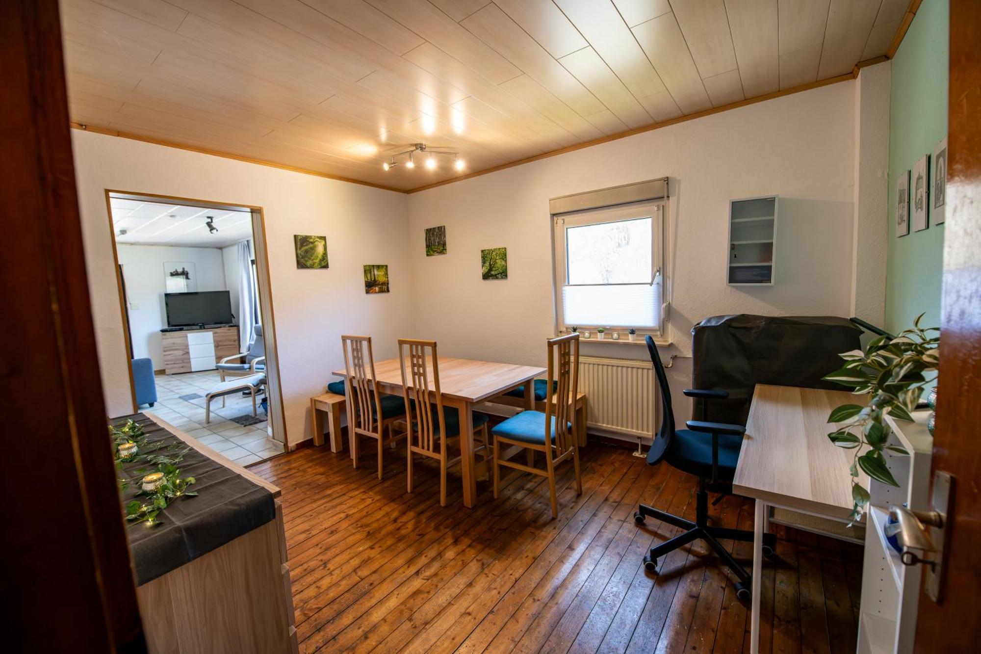 Schoene Ferienwohnung In Ruhiger Lage Altena Esterno foto